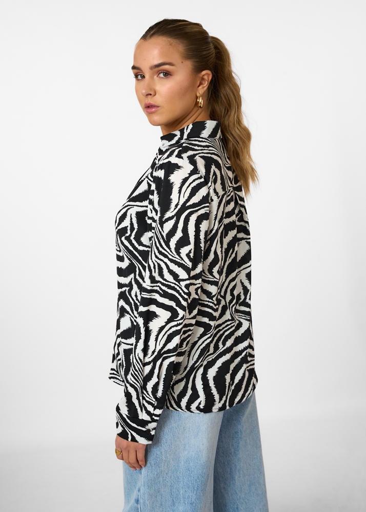 Mila zebra blouse zwart