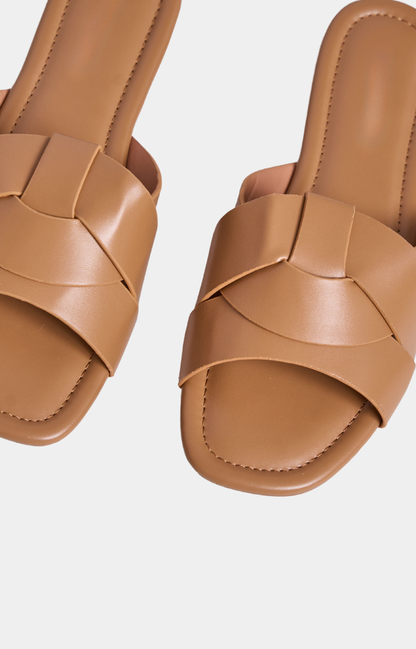 Julia slippers camel