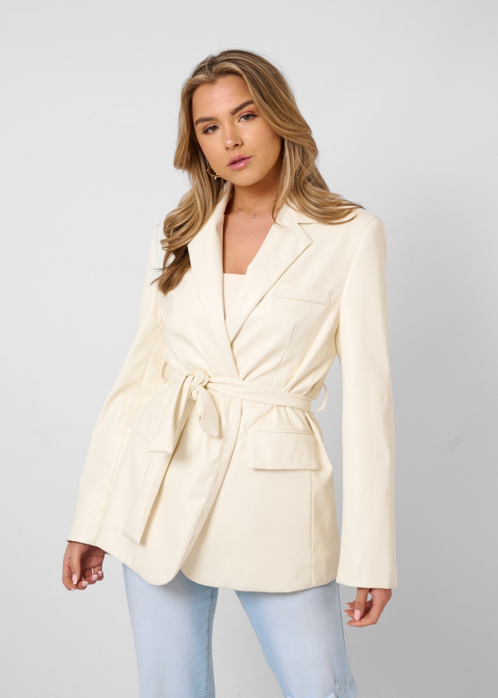 Classic but better blazer by Rosalie